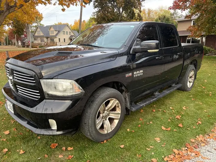 Ram 1500 Sport 2014 photo 2