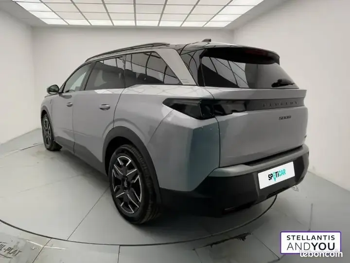 Peugeot 5008 2025 photo 3