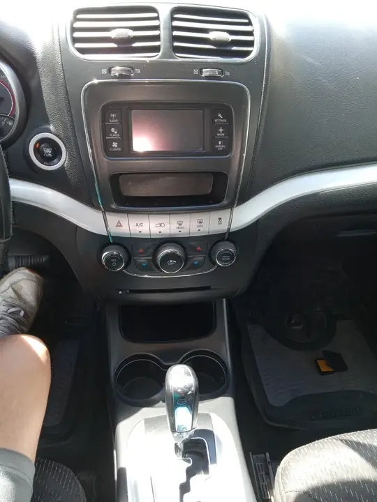 Dodge Journey 2013 photo 2