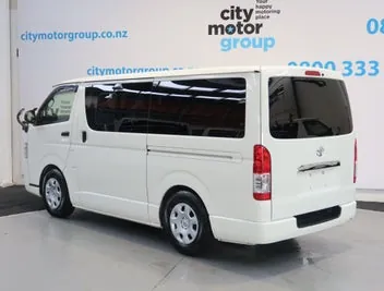Toyota Hiace 2019 photo 3