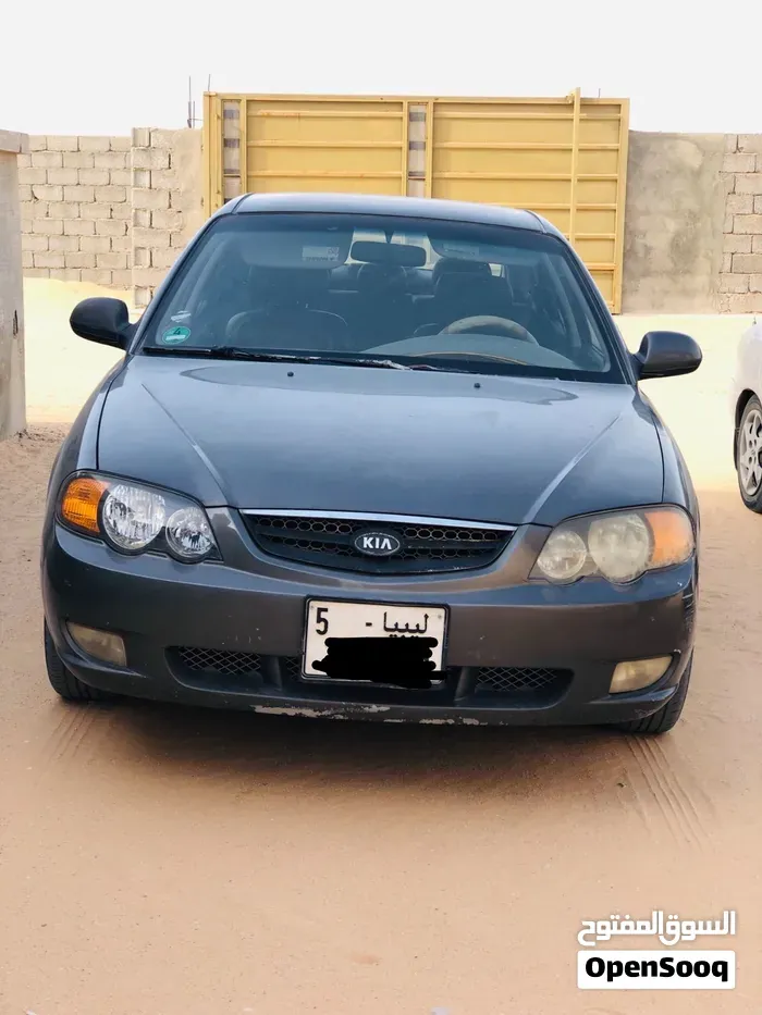 Kia Shuma
