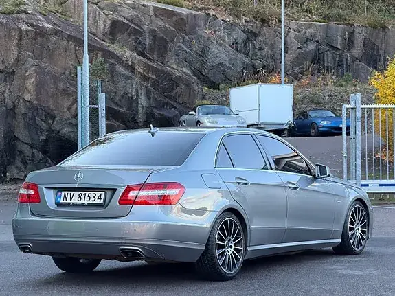 Mercedes-Benz E220 D 2012 photo 4
