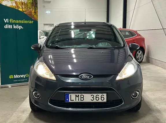 Ford Fiesta 2011 photo 2