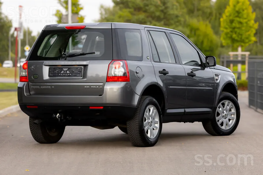 Land Rover Freelander 2009 photo 3