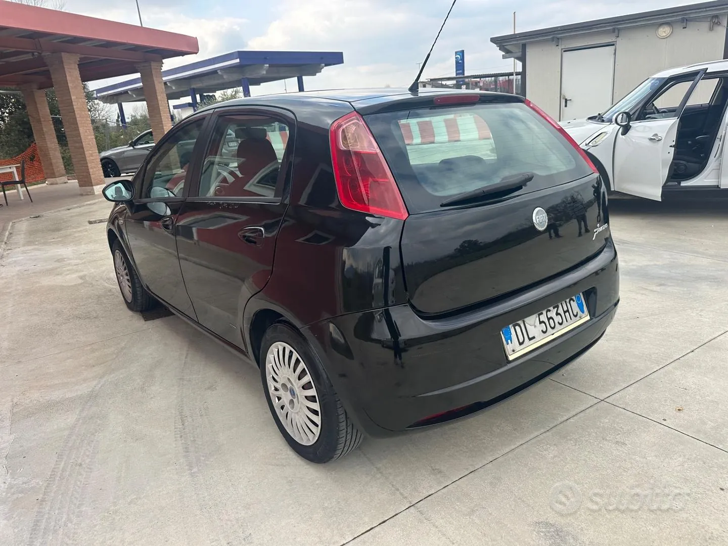 Fiat Grande Punto 2007 photo 2