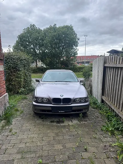 BMW 528I