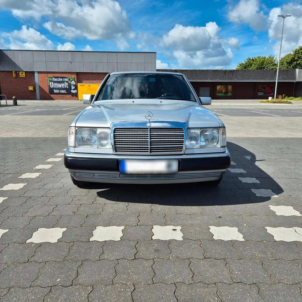 Mercedes-Benz E300
