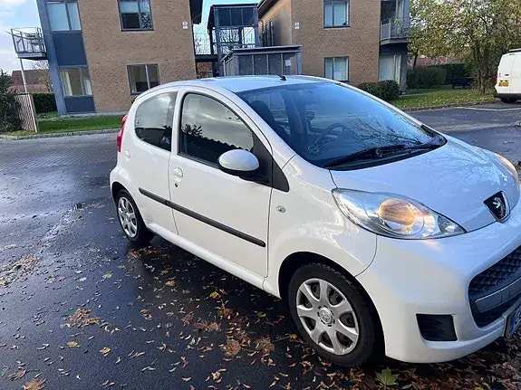 Peugeot 107 2010 photo 3