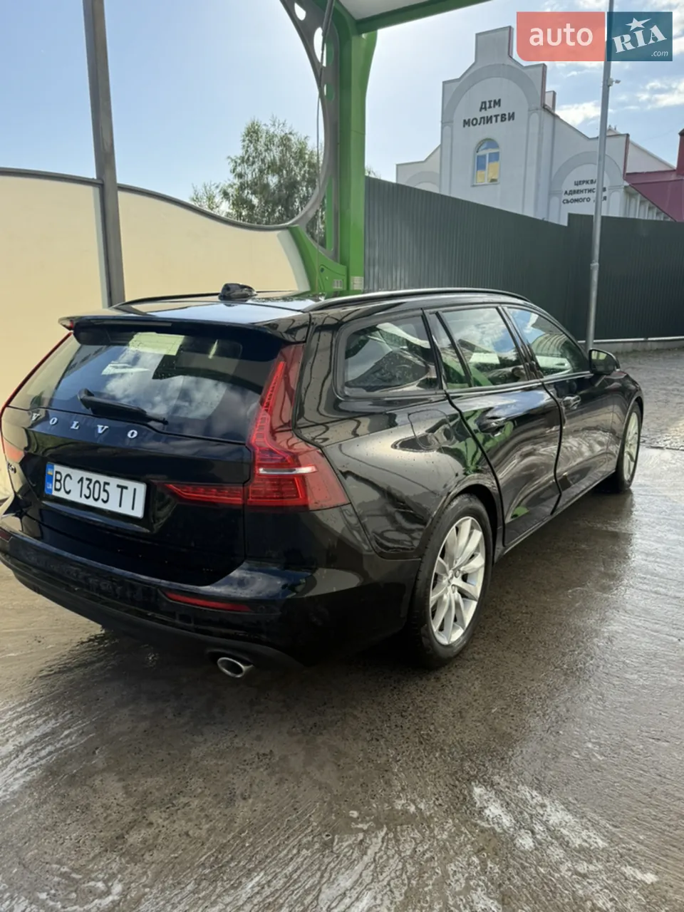 Volvo V60 2019 photo 2