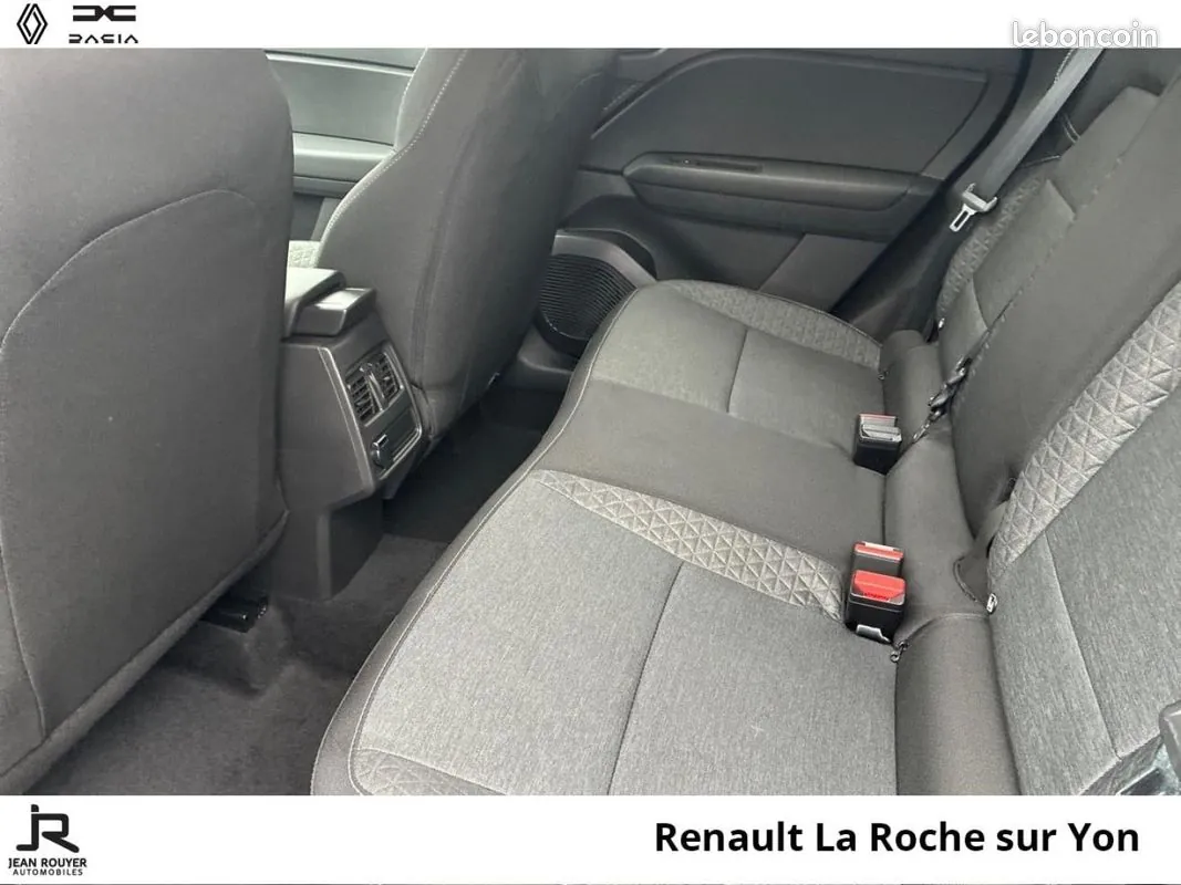 Renault Captur 2023 photo 4
