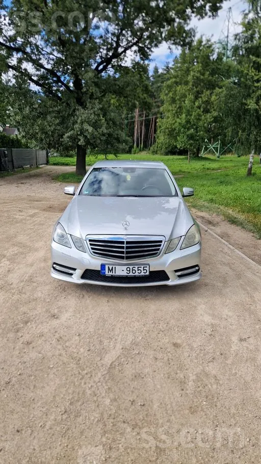Mercedes-Benz E300