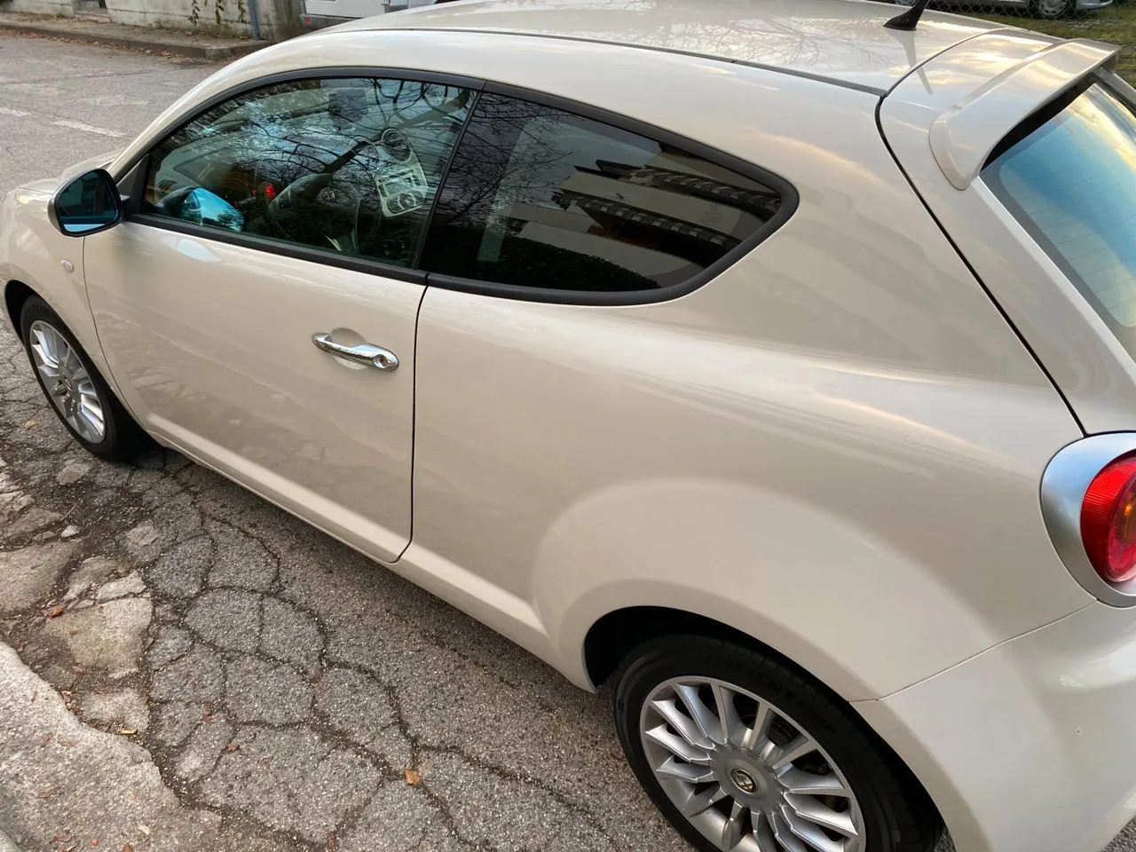 Alfa Romeo Mito 2012 photo 4