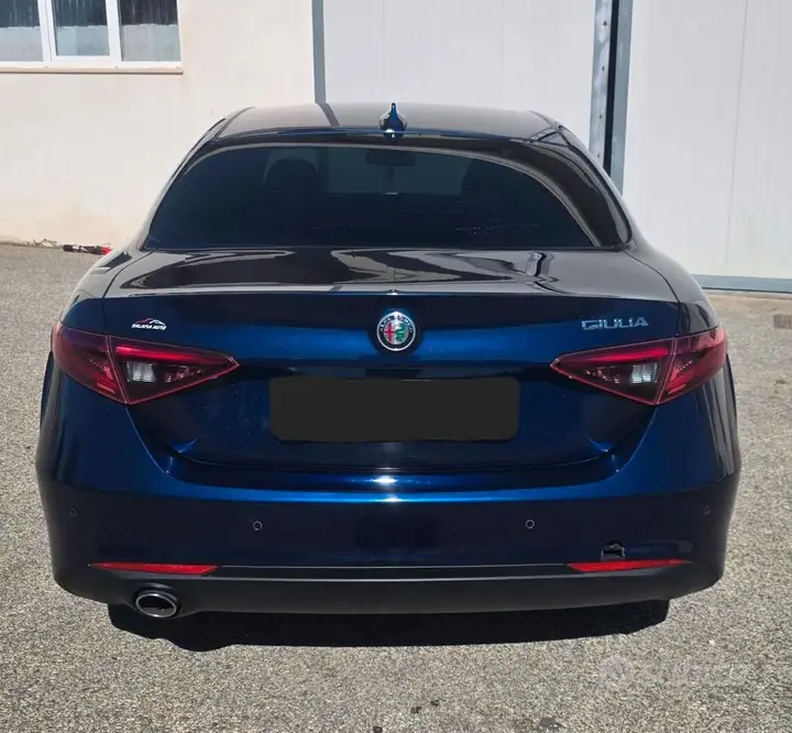 Alfa Romeo Giulia 2018 photo 3