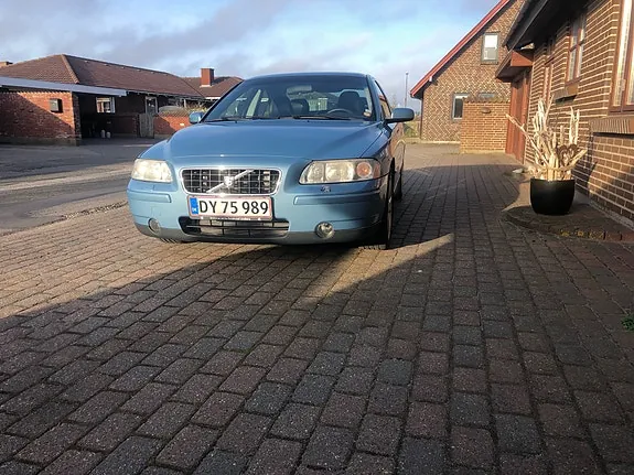 Volvo S60 2005 photo 2