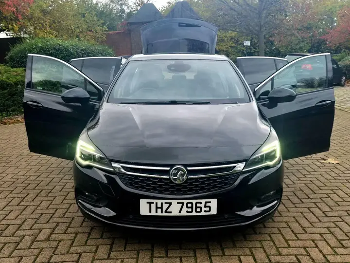 Vauxhall Astra 2015 photo 3