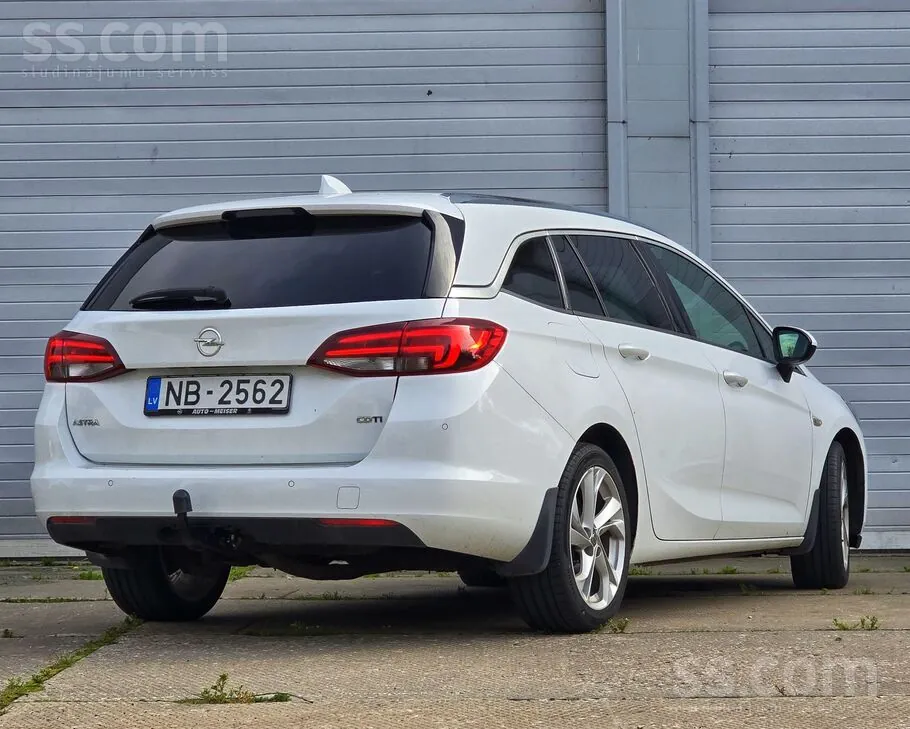 Opel Astra 2018 photo 2