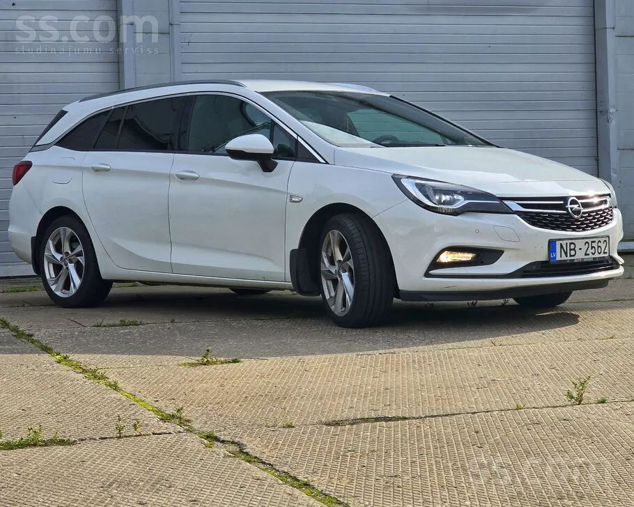 Opel Astra 2018 photo 3