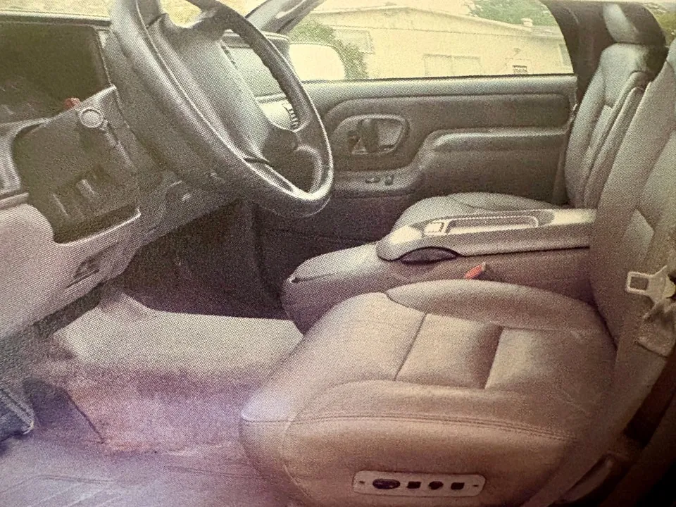 GMC Yukon 1997 photo 3