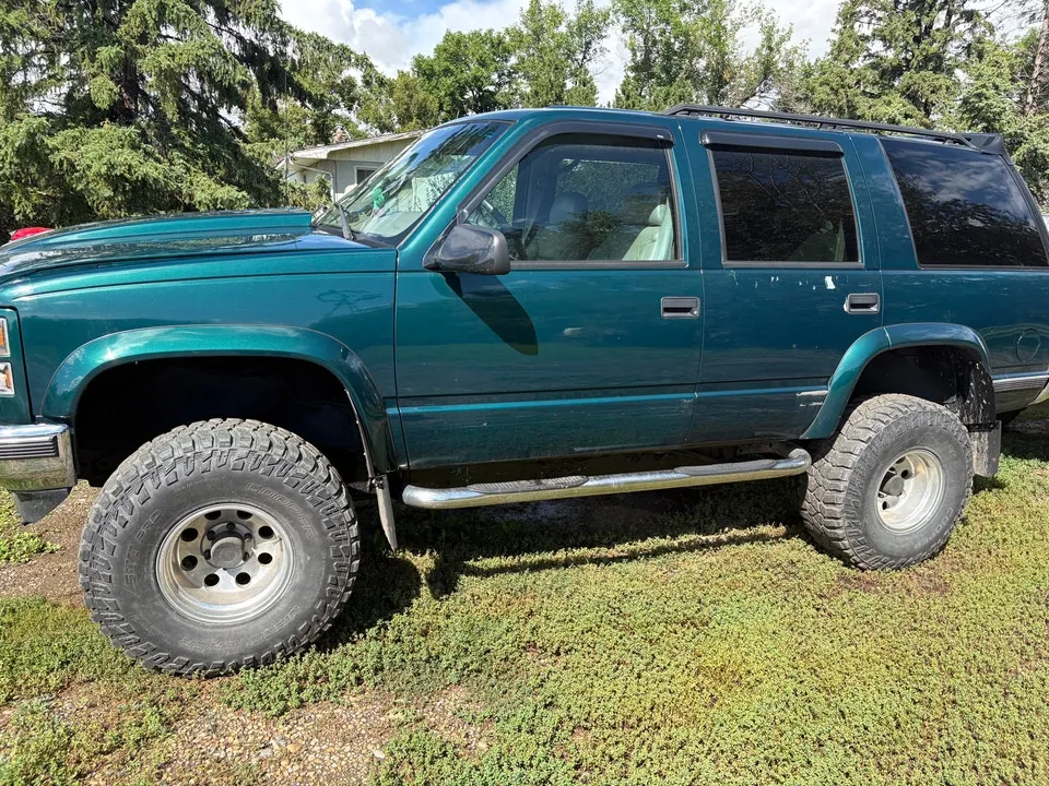 GMC Yukon 1997 photo 2