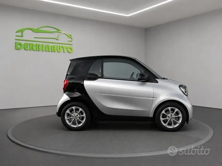 Smart Fortwo 2018 photo 2
