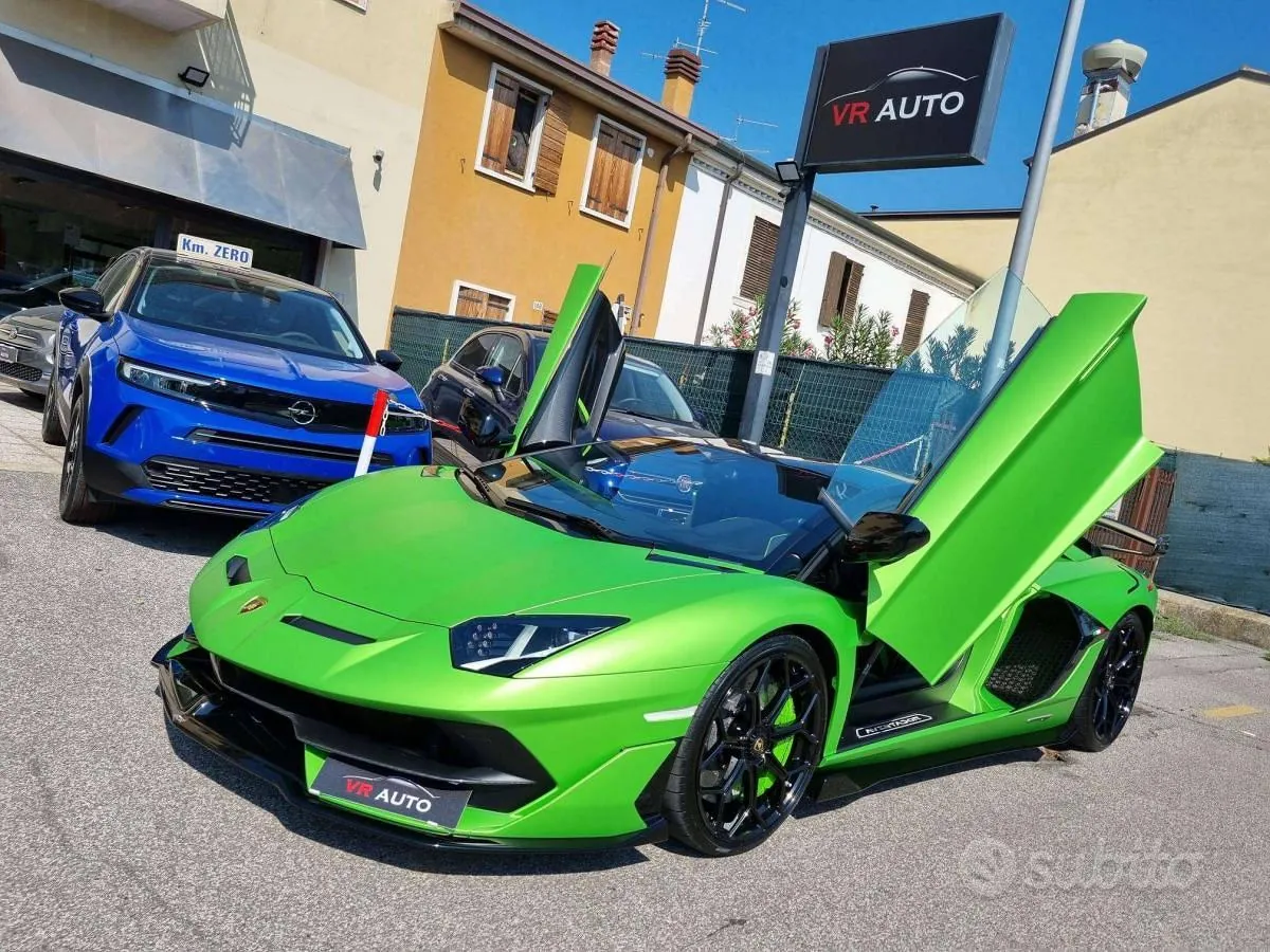 Lamborghini Aventador