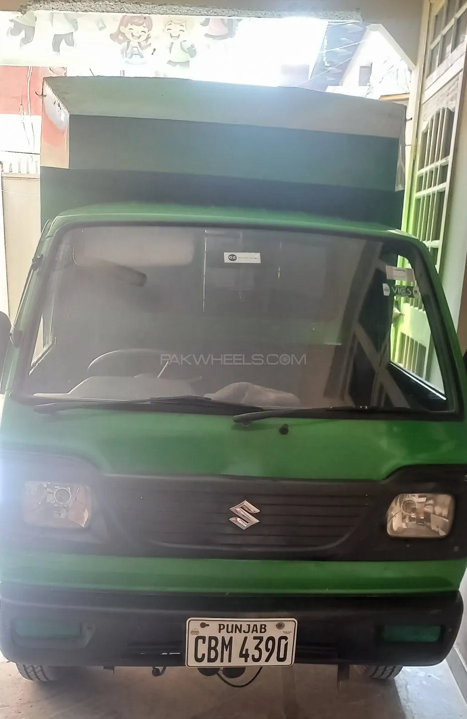 Suzuki Ravi