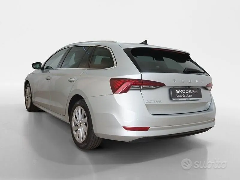 Skoda Octavia 2023 photo 4