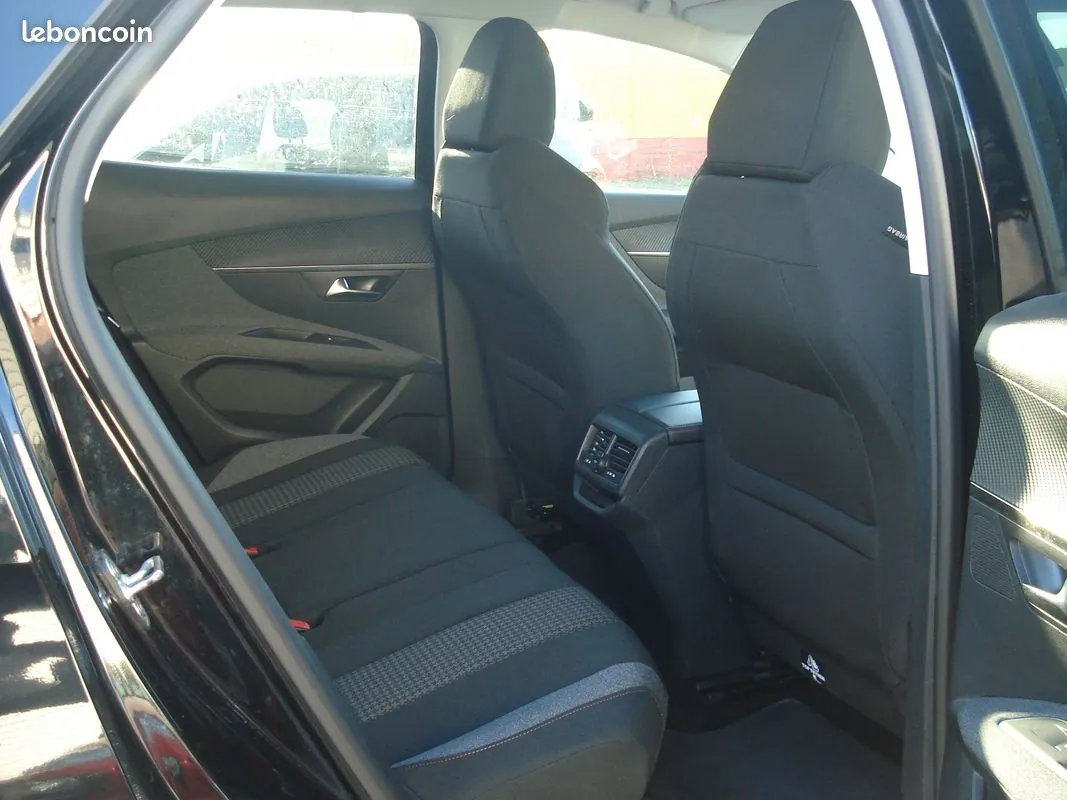 Peugeot 3008 2019 photo 5