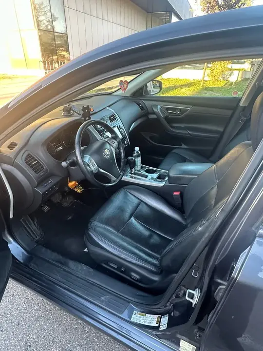 Nissan Altima 2013 photo 4