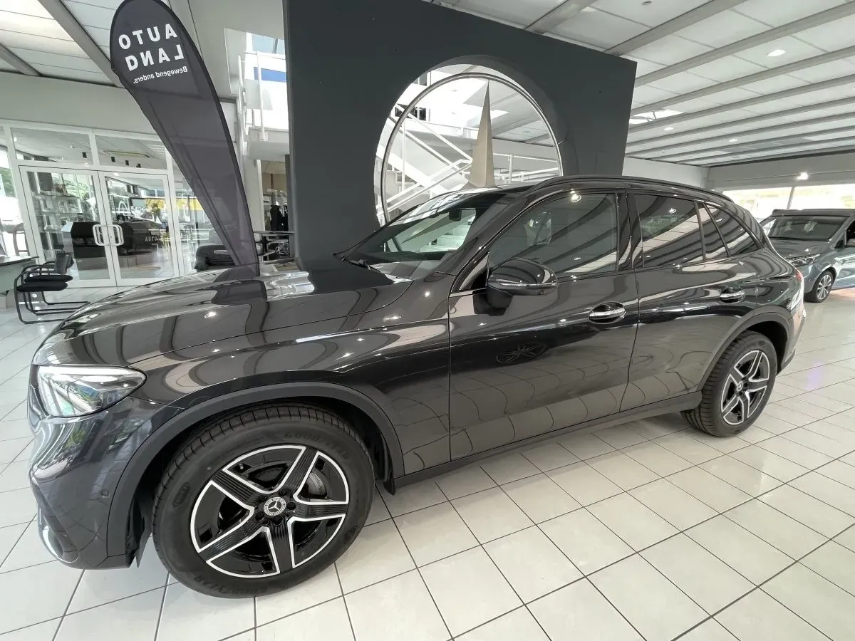 Mercedes-Benz Glc-Class 2025 photo 3