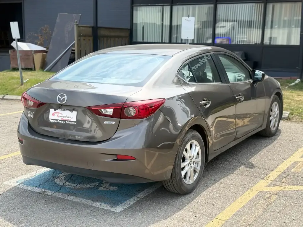 Mazda 3 2017 photo 5
