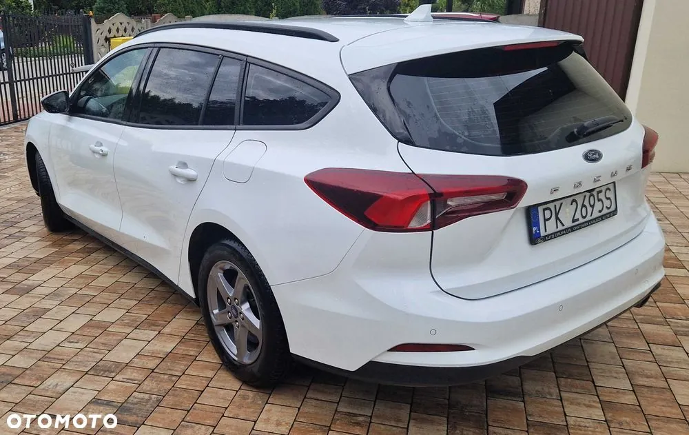 Ford Focus 2023 photo 2