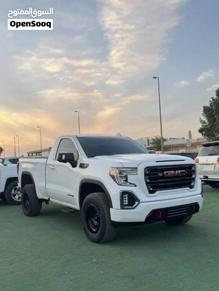 GMC Sierra 2022 photo 2