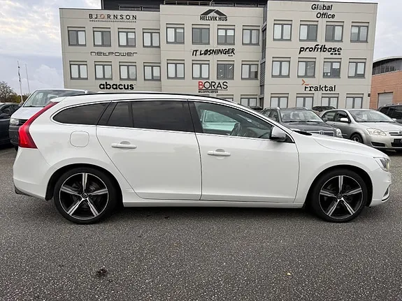 Volvo V60 2017 photo 4