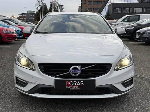 Volvo V60 2017 photo 2
