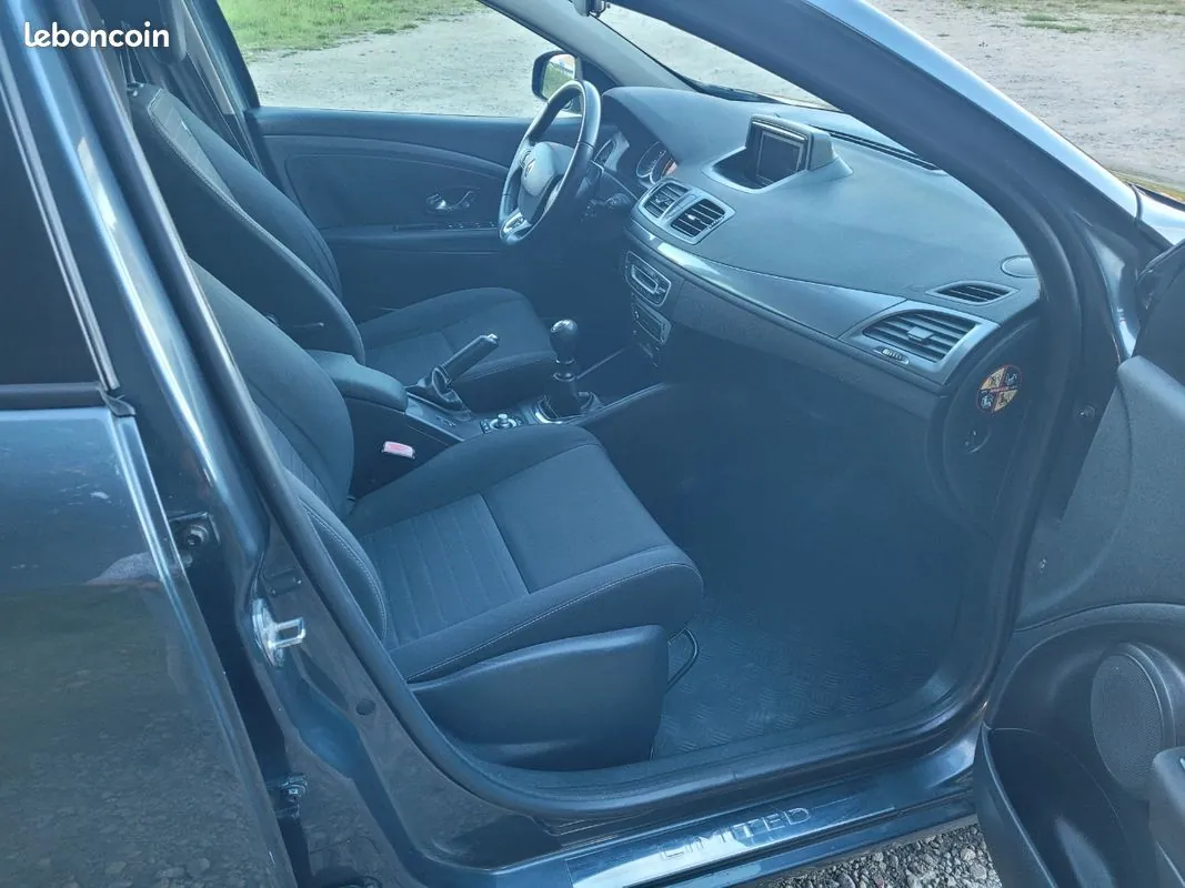 Renault Megane 2015 photo 4