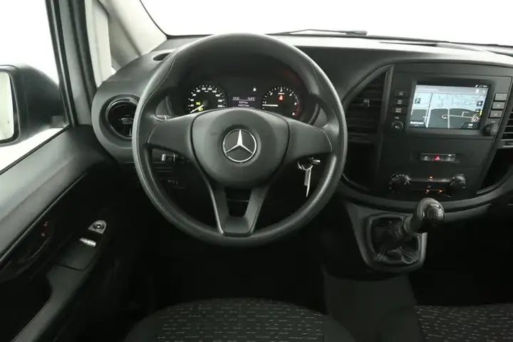Mercedes-Benz Vito 2022 photo 2