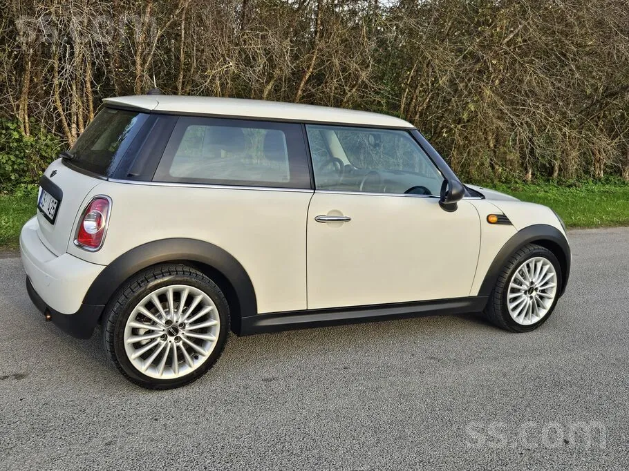 Mini One 2010 photo 4