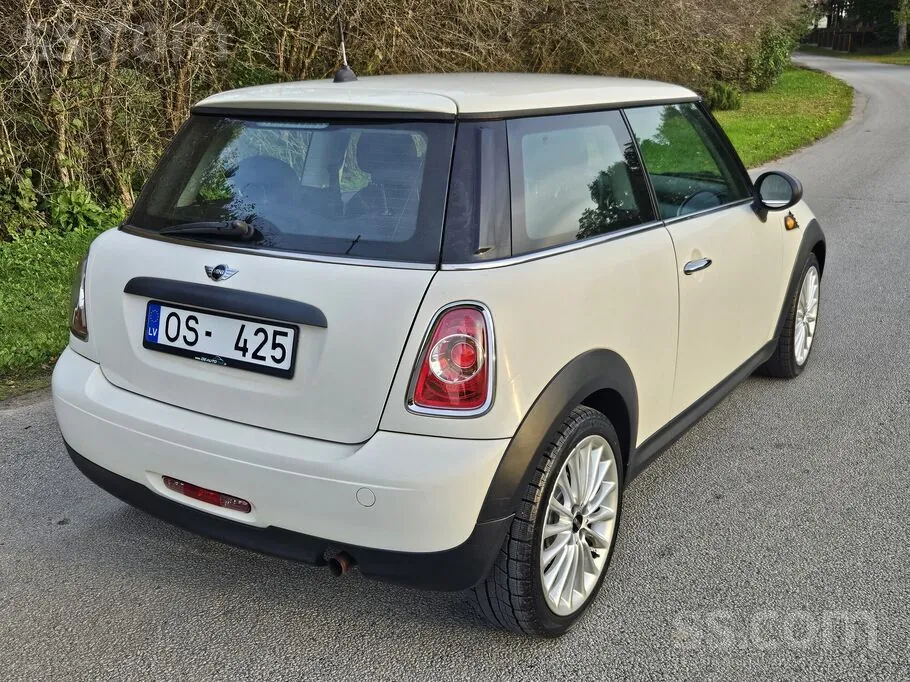 Mini One 2010 photo 5