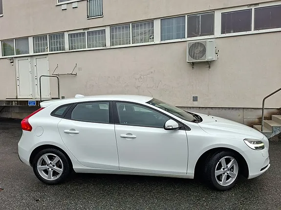 Volvo V40 2018 photo 4