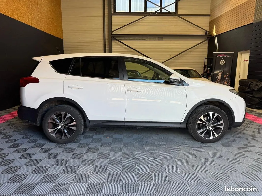 Toyota Rav4 2015 photo 4