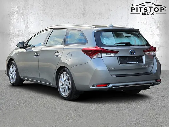 Toyota Auris 2016 photo 3