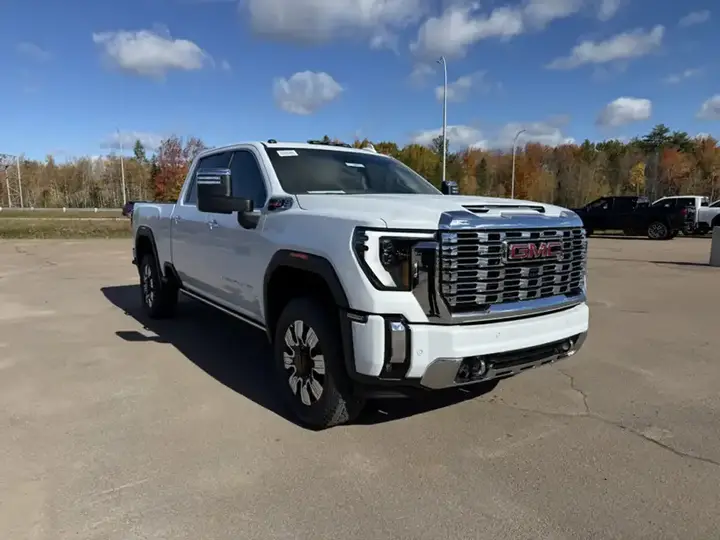 GMC Sierra 3500 2026 photo 2