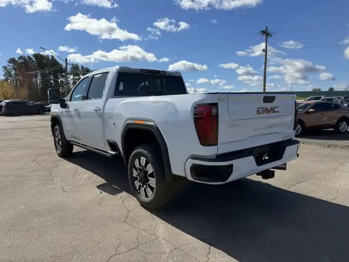 GMC Sierra 3500 2026 photo 4