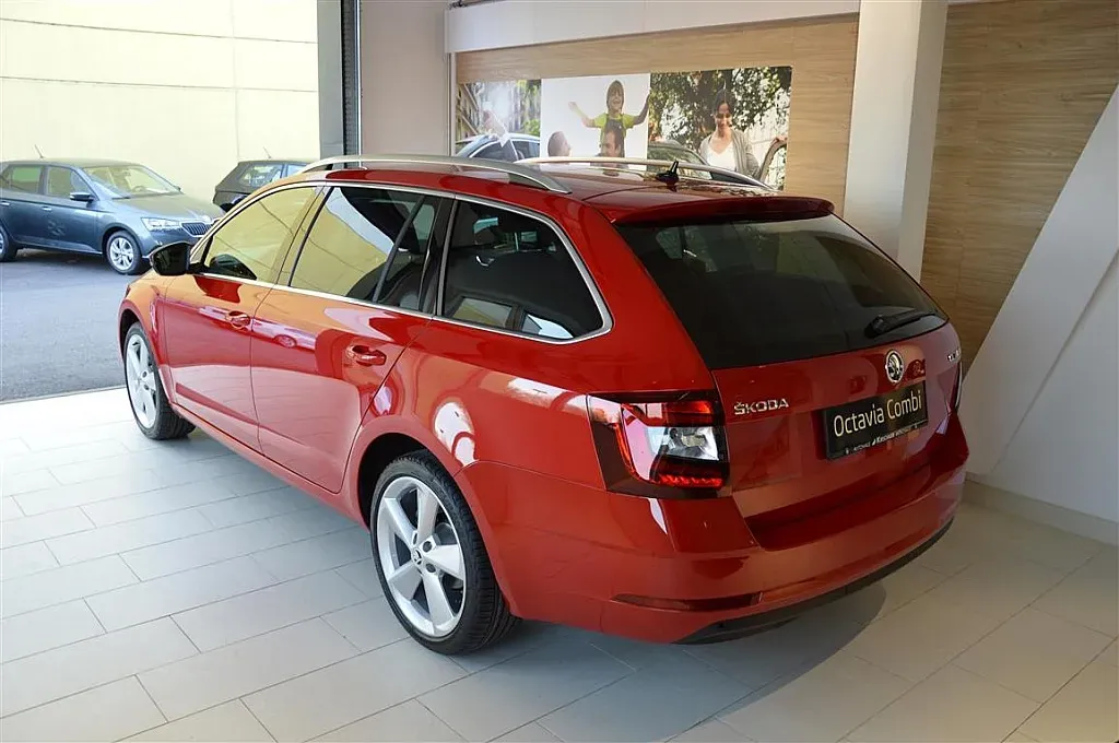 Skoda Octavia 2019 photo 3