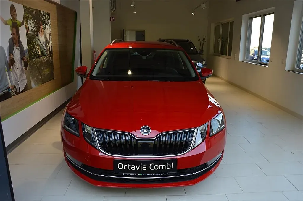 Skoda Octavia 2019 photo 2
