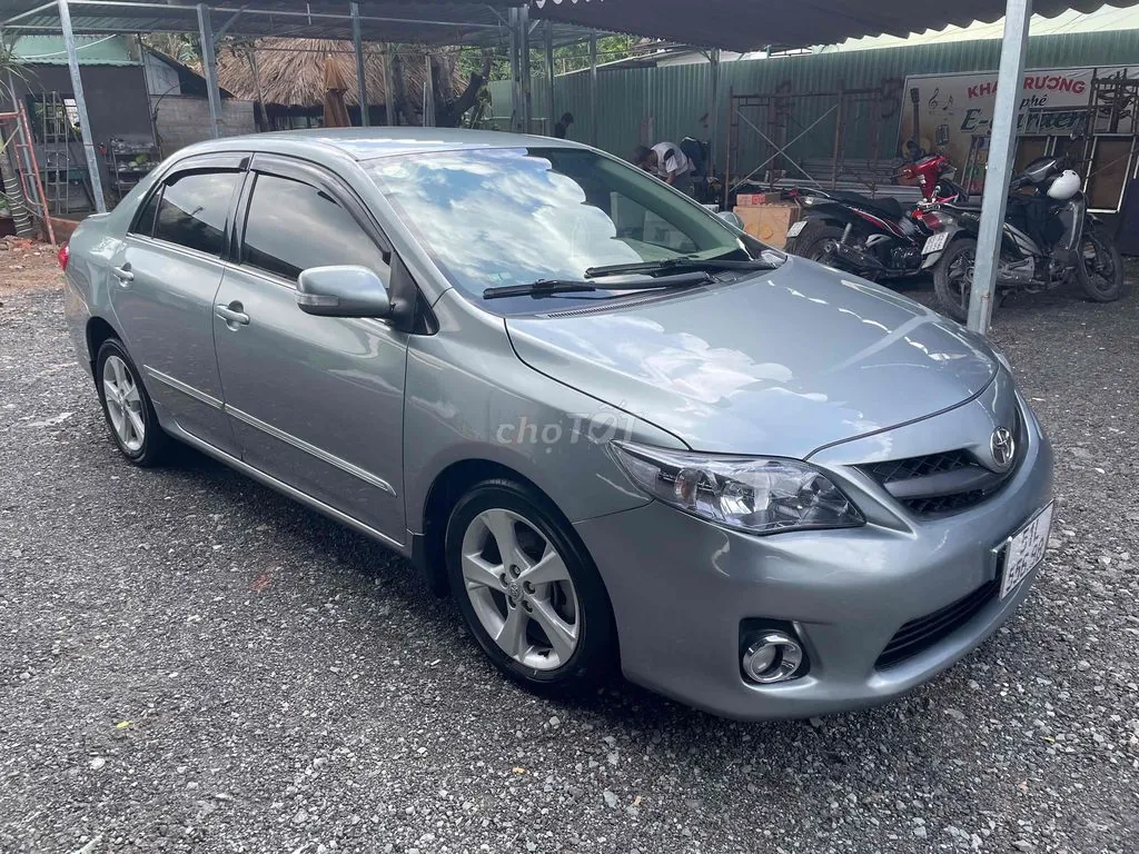 Toyota Corolla Altis 2011 photo 4