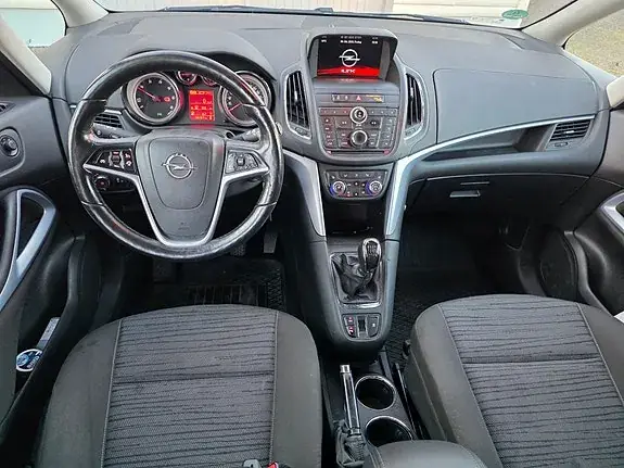 Opel Zafira Tourer 2015 photo 3