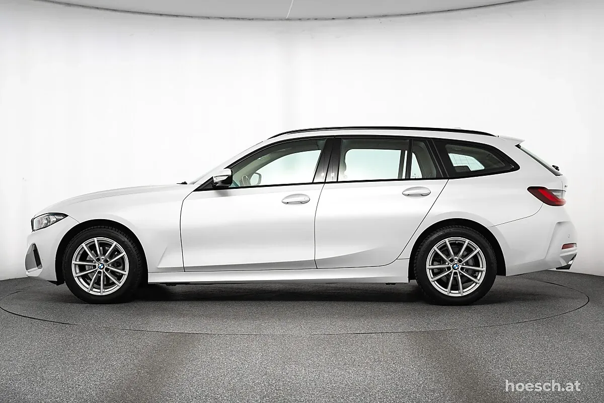 BMW 3 Series 2023 photo 3