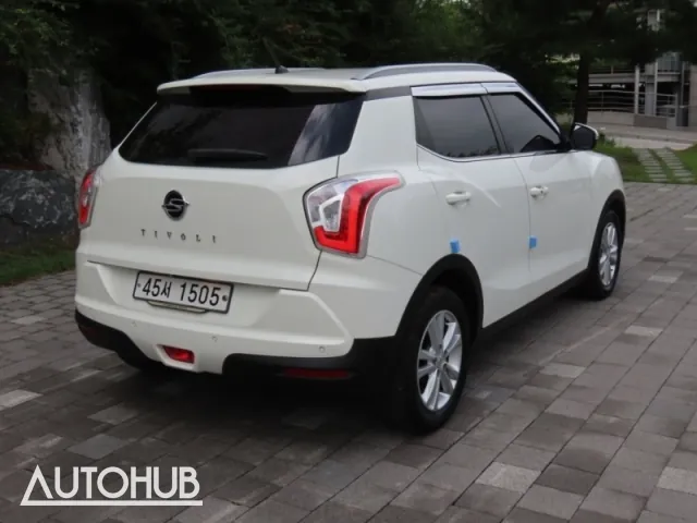 KG Mobility Tivolli 2015 photo 3